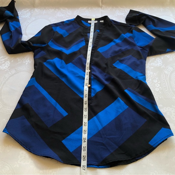 New York & Company Women’s Blue/Black Blouse Size M V-Neck Long Sleeves Shirt - Picture 8 of 16